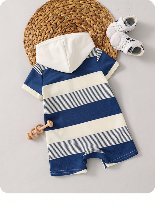 Pelele azul a rayas para bebe con capucha vista trasera
