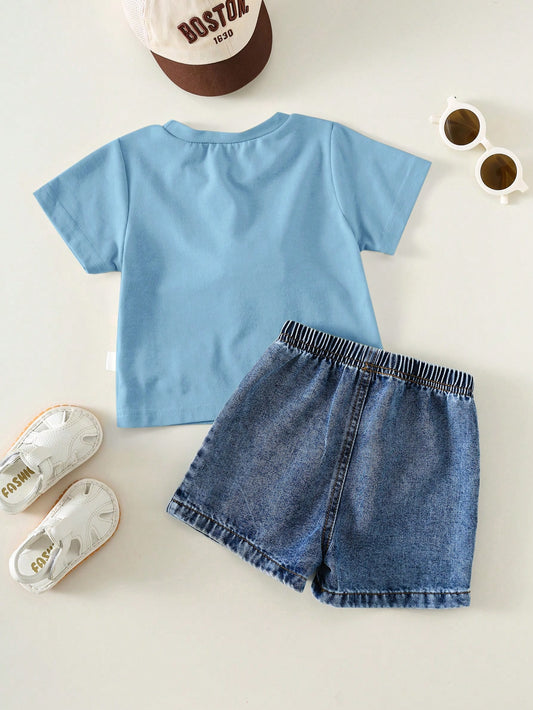 Prenda azul conjunto para bebe con león 3D y short de mezclilla vista trasera