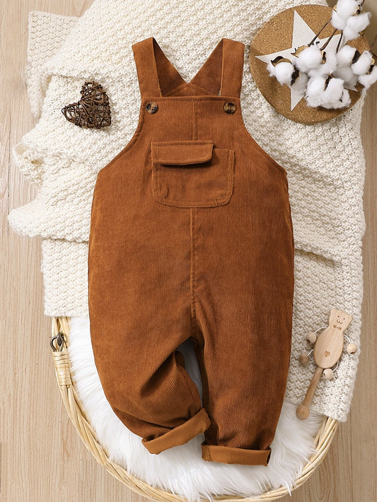 Prenda marrón overol para bebe vista frontal con bolsillo y botones