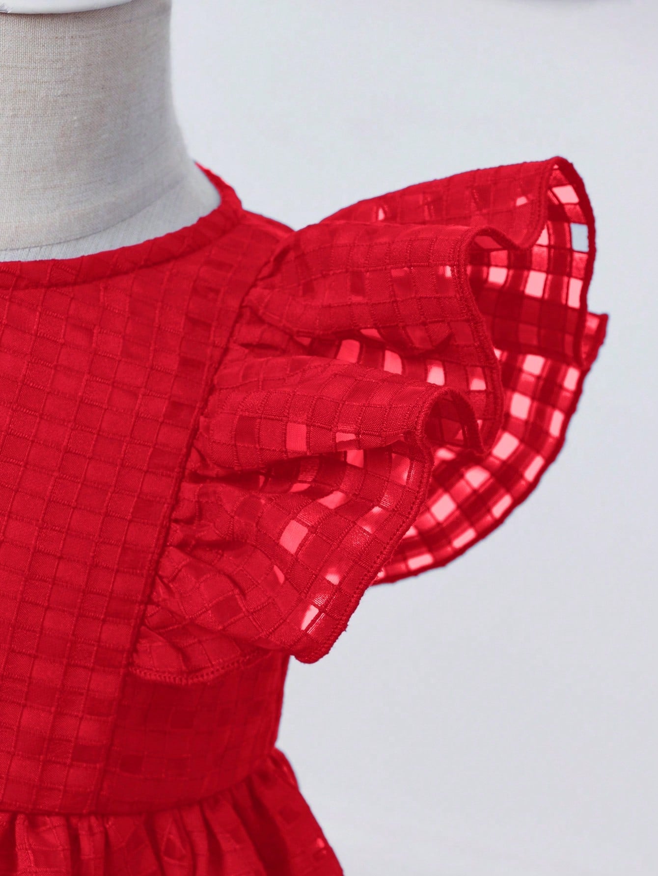 Prenda rojo vestido elegante para bebe detalle manga con volantes
