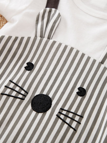 Mono blanco con rayas grises y diseño de animal dulce