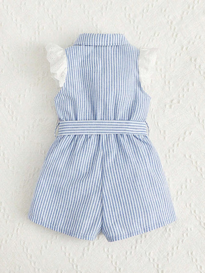 Enterizo de camisa azul y blanco con cinturón y volantes