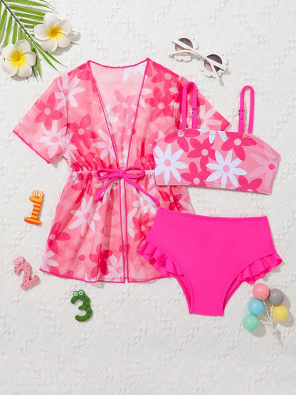 Conjunto de playa rosa con kimono y estampado floral