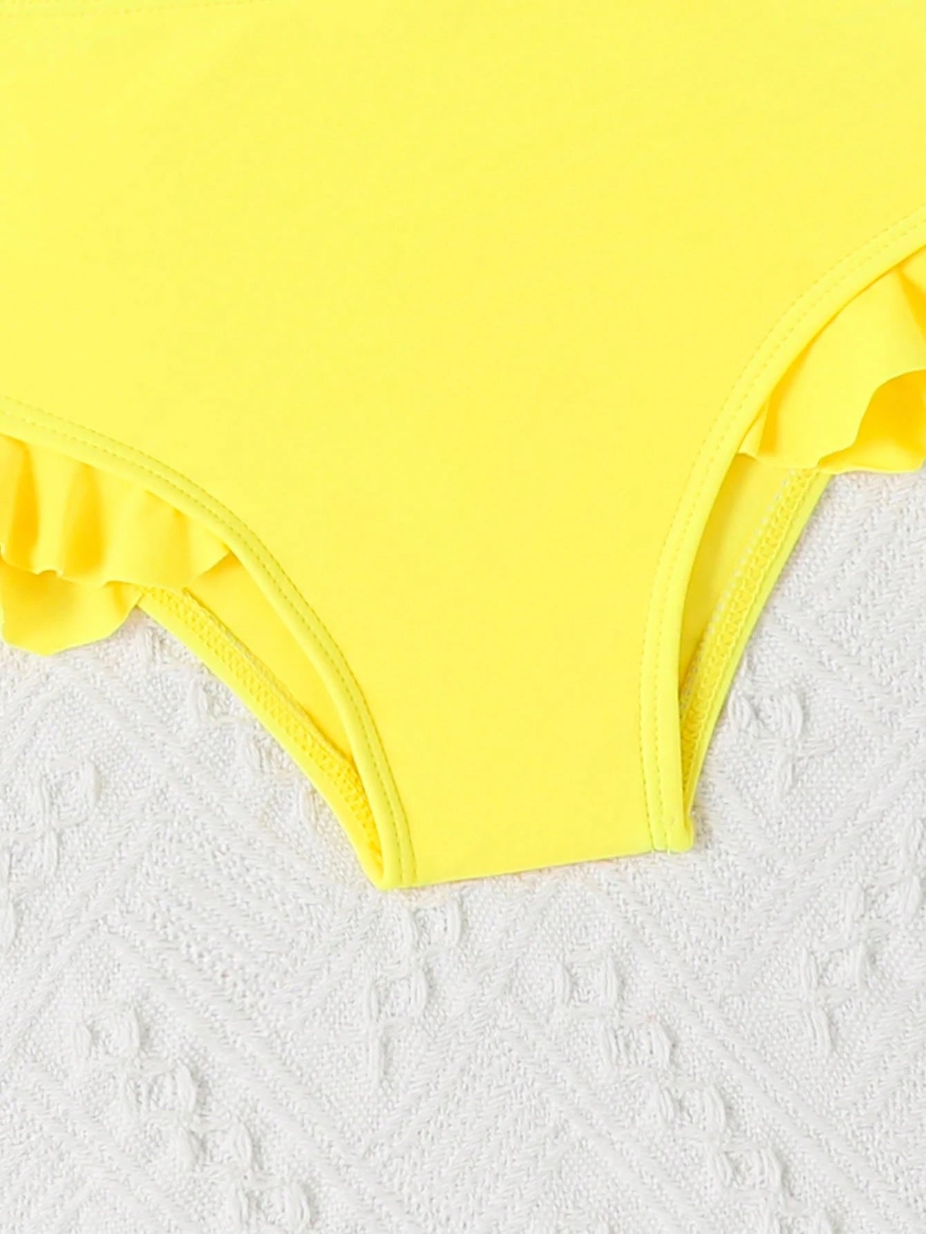 Bikini floral amarillo con salida multicolor