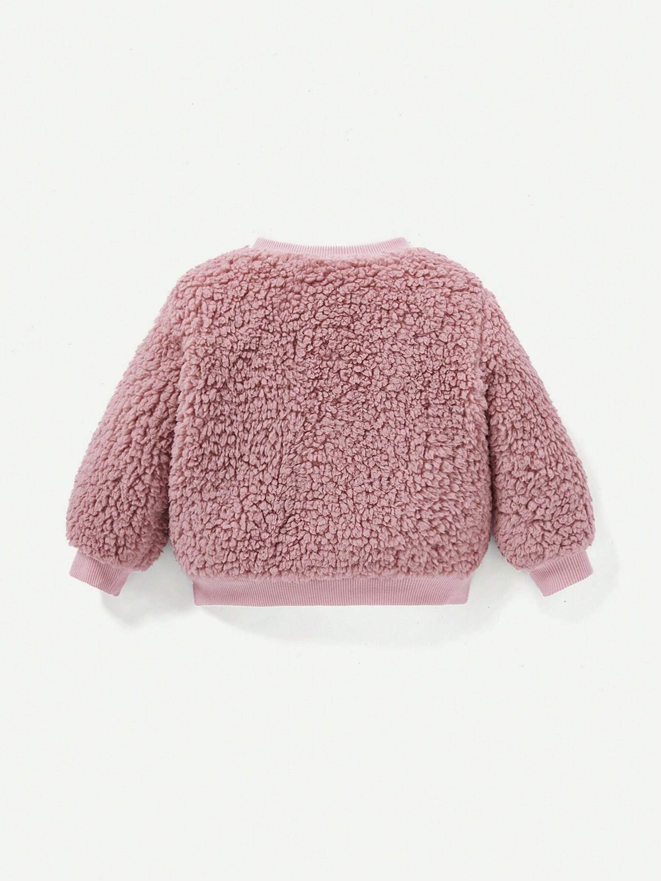 Conjunto rosa bebé peluche con diseño bordado y orejas 3D
