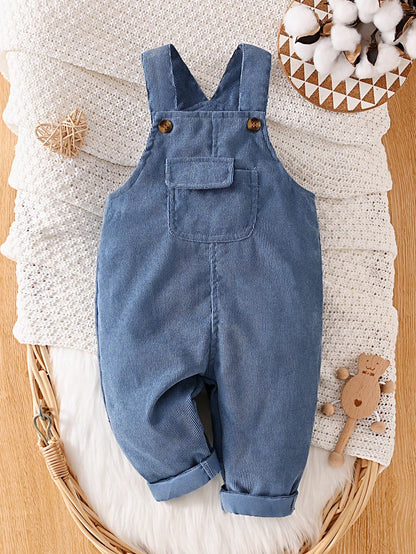 Prenda Azul overol para bebe vista frontal con bolsillo y botones