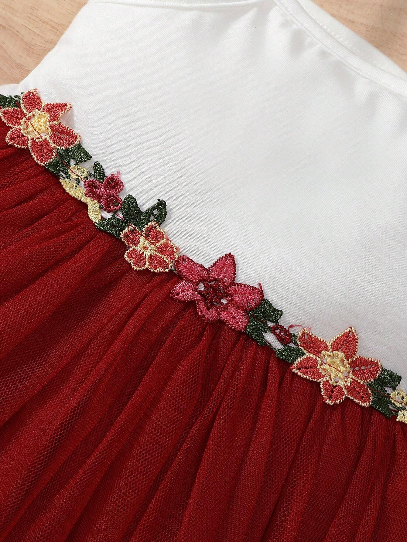 Prenda burdeos vestido de tul para bebe con flores bordadas en la cintura