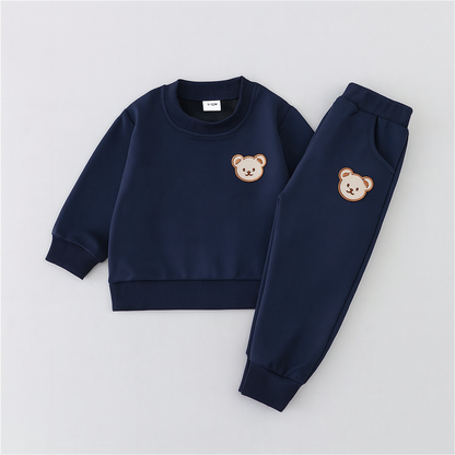 Conjunto azul marino con estampado de oso dulce de dos piezas