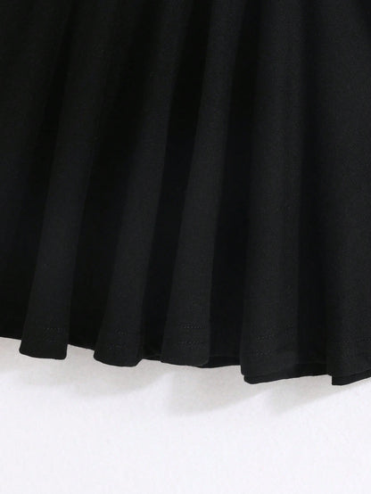 Vestido negro sin mangas a rayas blancas