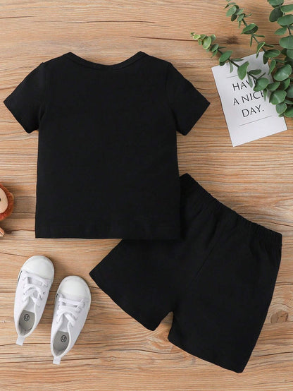 Camiseta shorts letras negro estilo urbano cómodo
