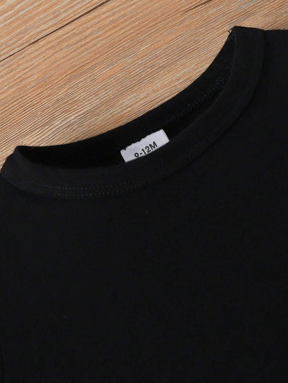 Camiseta shorts letras negro estilo urbano cómodo