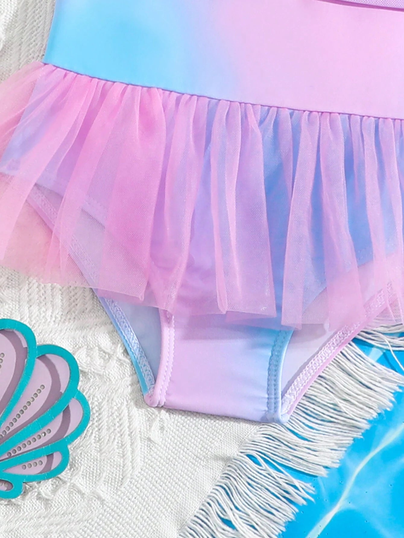 Traje de baño púrpura malva sirenita