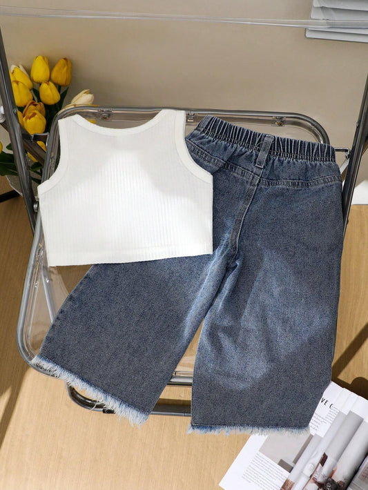 Prenda azul y blanco conjunto casual para bebe vista trasera top sin mangas y jeans