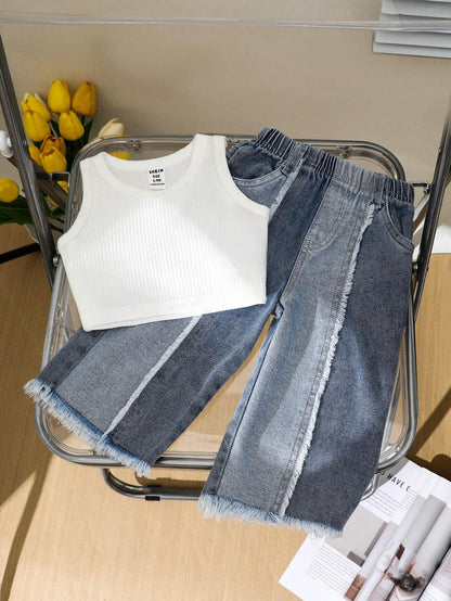 Prenda azul y blanco conjunto casual para bebe vista frontal top sin mangas y jeans