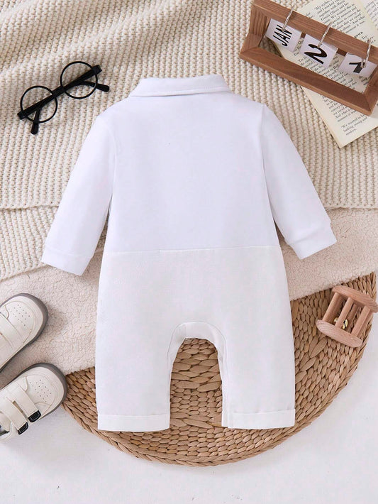 Prenda blanca enterizo para bebe de manga larga vista trasera