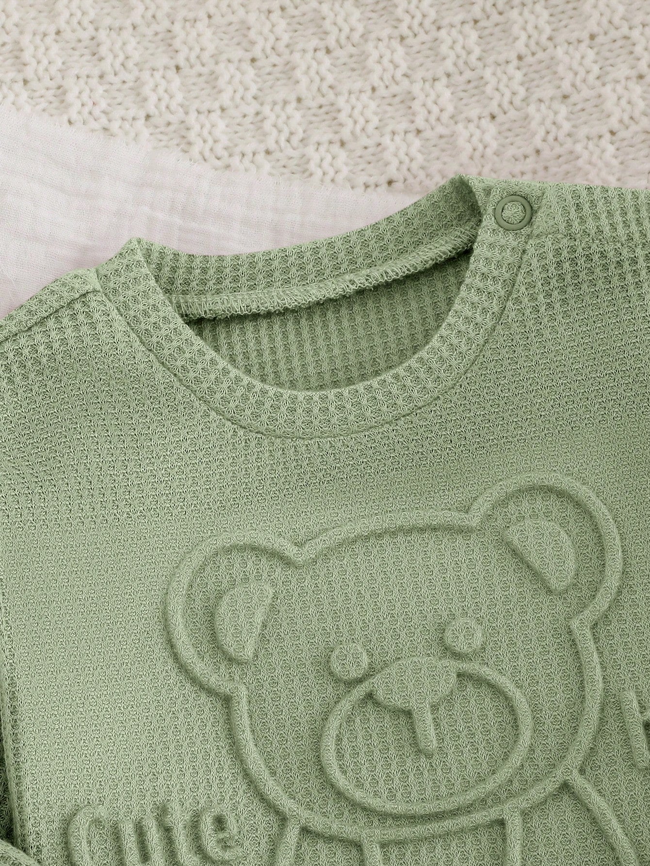 Conjunto verde tejido con sudadera y pantalón térmico