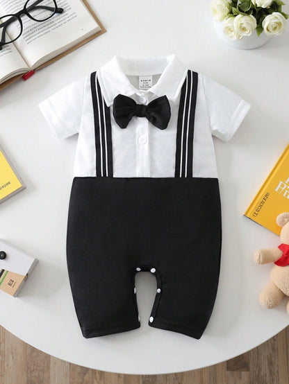 Pelele blanco negro moño elegante minimalista