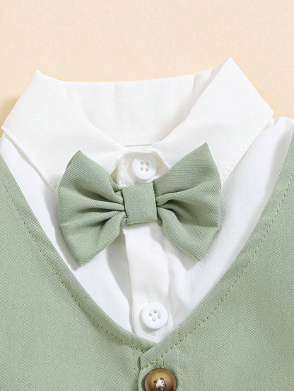 Prenda verde conjunto para bebe con detalle de lazo
