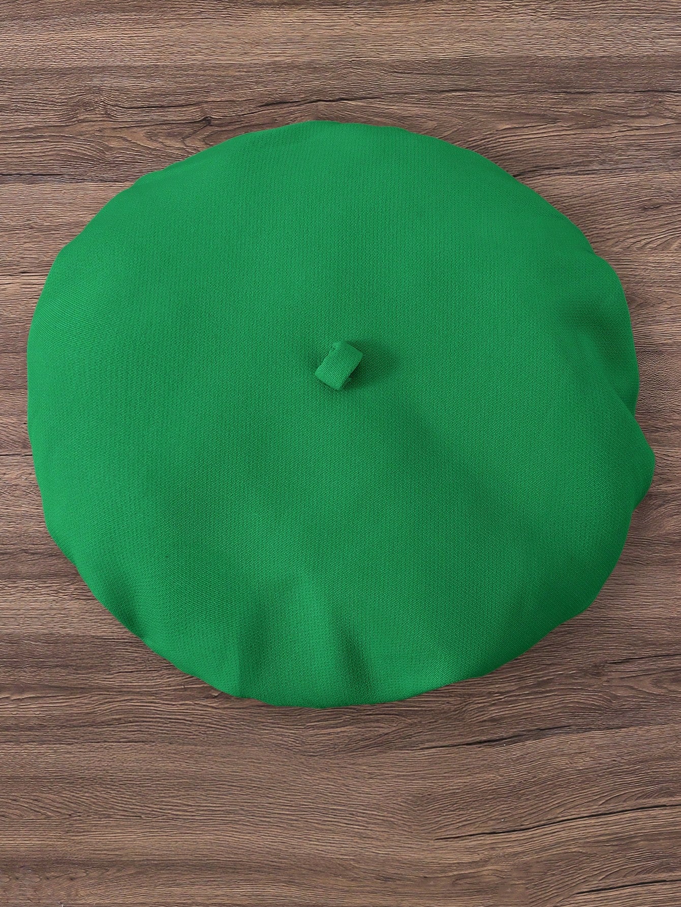 Prenda verde conjunto para bebe con gorro tipo boina