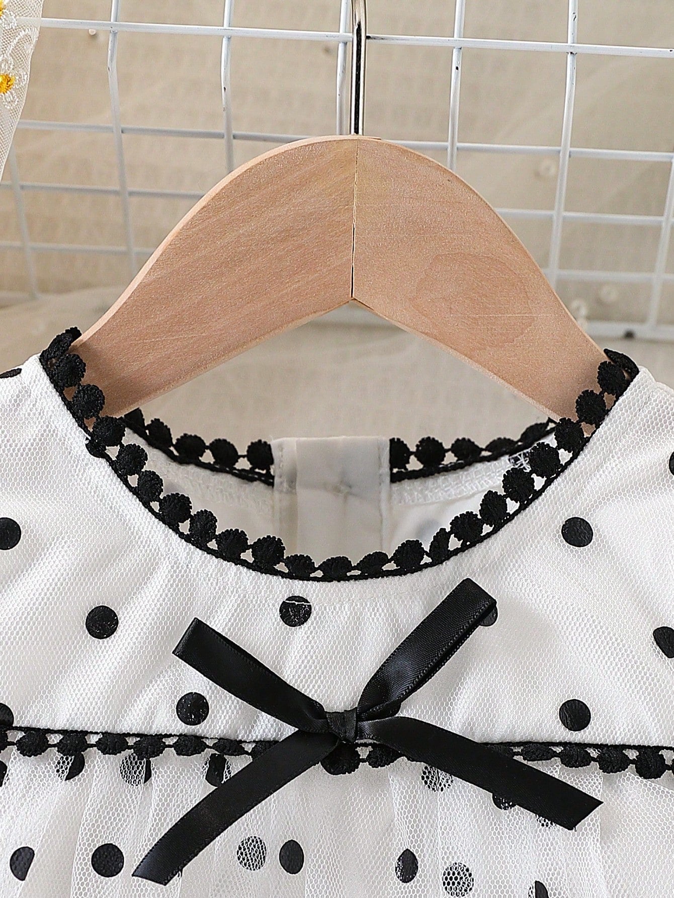 Vestido multicolor lunares elegante con lazo