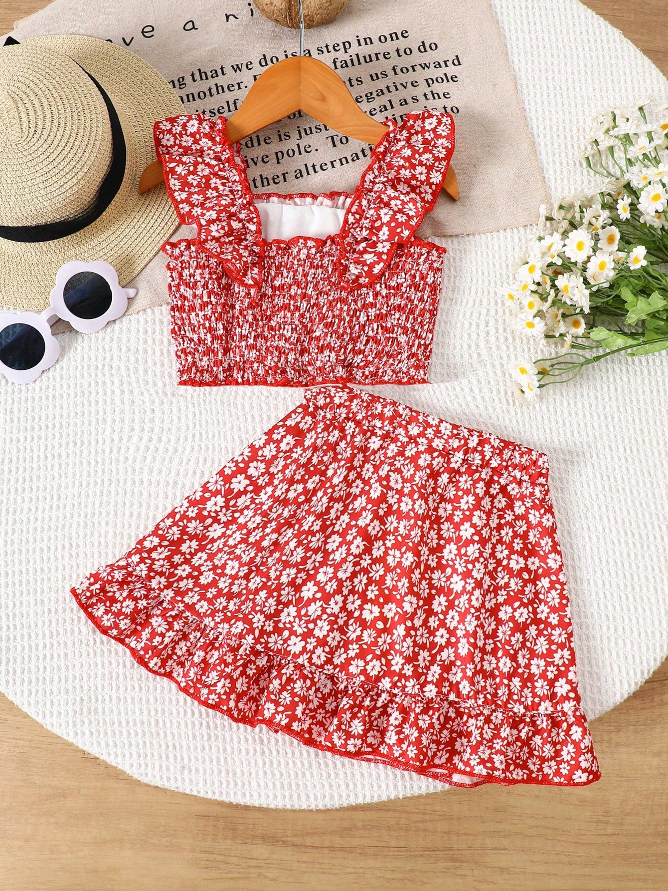 Conjunto rojo floral volantes verano
