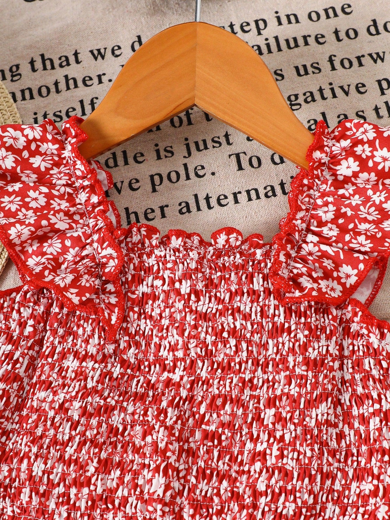 Conjunto rojo floral volantes verano