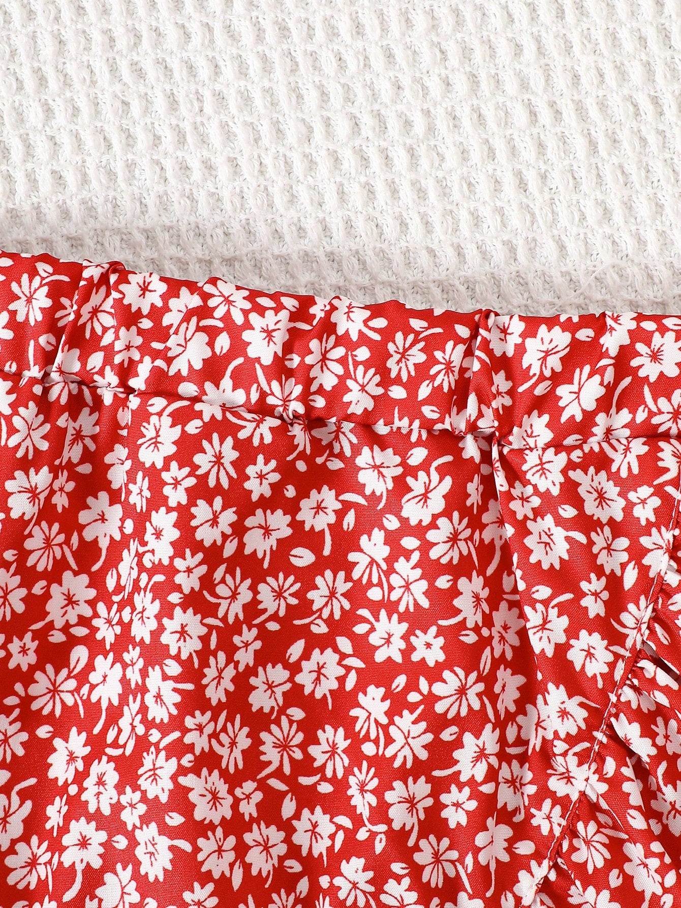 Conjunto rojo floral volantes verano