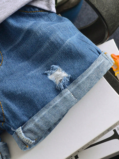 Prenda azul short denim para bebe detalle desgaste