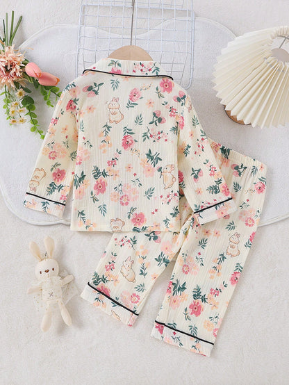 Pijama multicolor con estampado floral y conejo