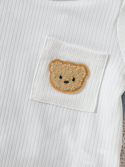Conjunto blanco suave con bordado de oso