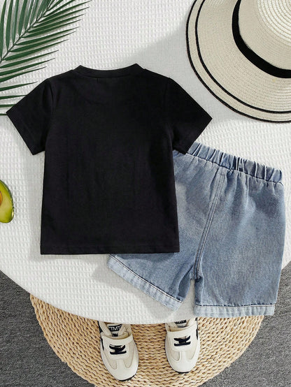 Prenda negra conjunto para bebe con short de mezclilla azul vista trasera