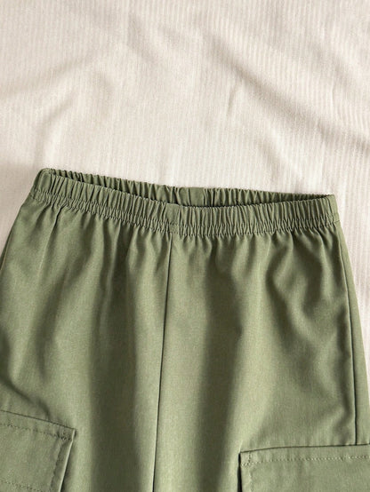 Prenda verde pantalón cargo para bebe con cintura elástica