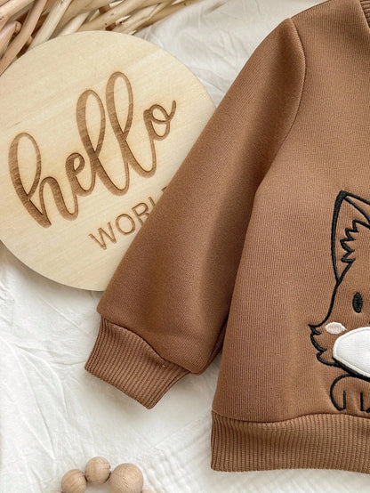 Conjunto marrón con zorrito bordado y pantalón
