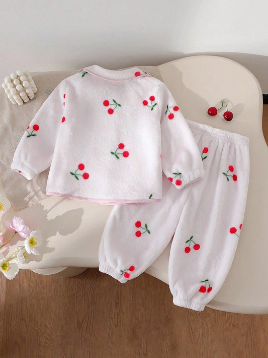 Prenda rosa conjunto para bebe con estampado de cerezas vista trasera