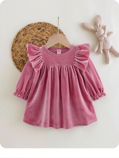 Vestido rosa bebé niña de terciopelo con volantes elegantes