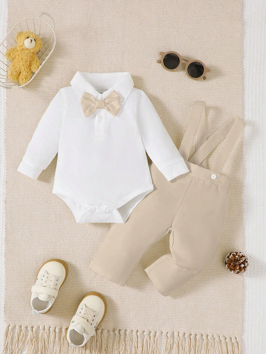 Prenda caqui conjunto para bebe con tirantes y moño vista frontal
