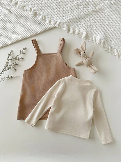 Conjunto caqui de vestido peto y blusa suave