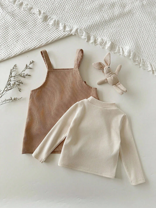 Conjunto caqui de vestido peto y blusa suave