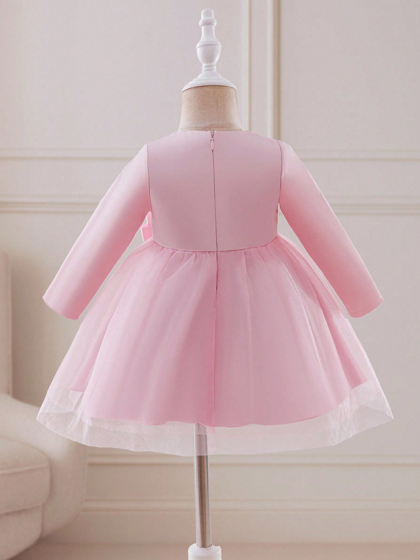 Prenda rosa vestido para bebe con moño y falda de tul vista trasera