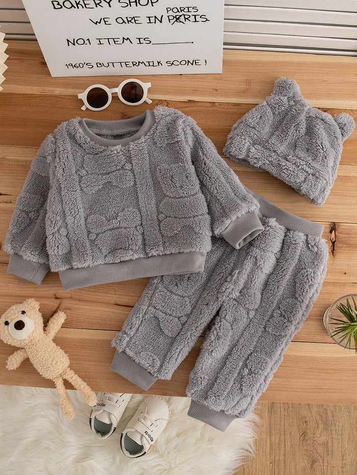 Conjunto Gris De Felpa Con Ositos Y Gorro