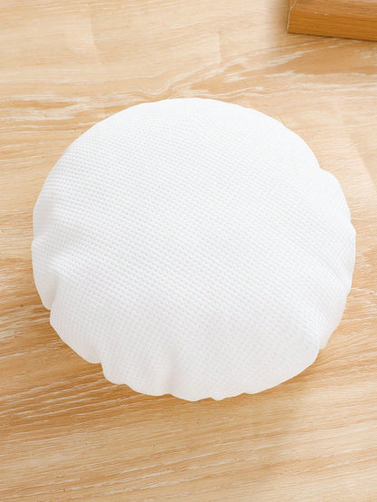 Prenda blanca conjunto para bebe detalle de gorro con textura