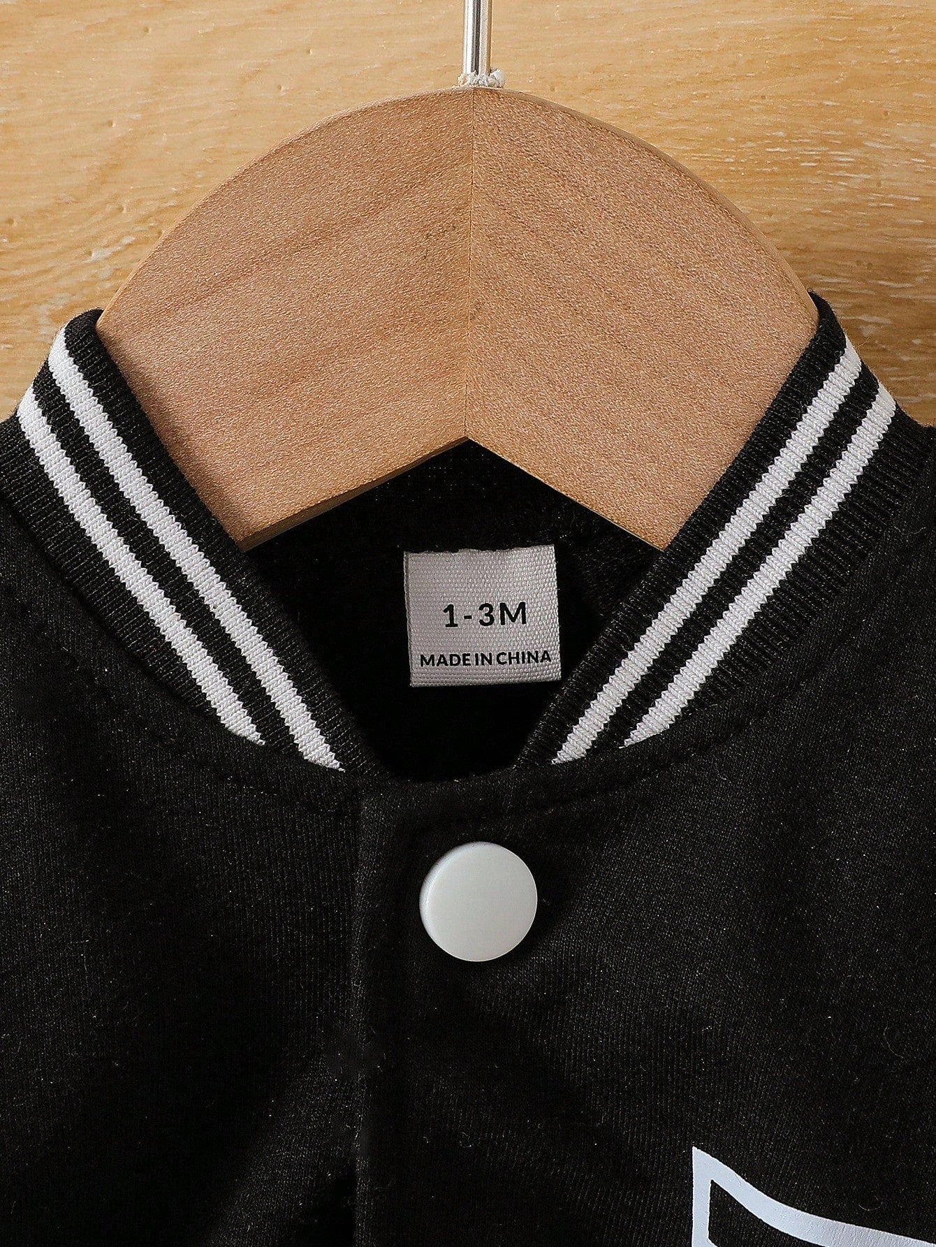 Conjunto Universitario Negro Con Chaqueta Varsity