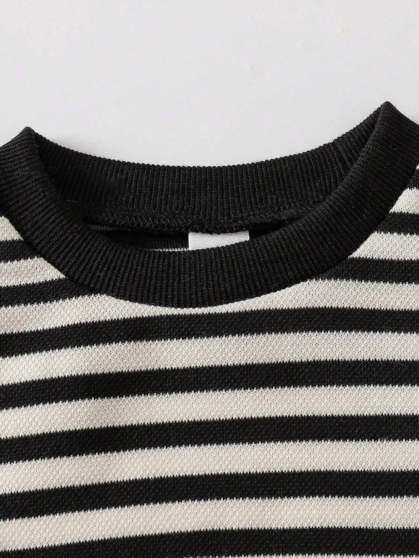 Conjunto Overol Negro Con Camiseta Rayas