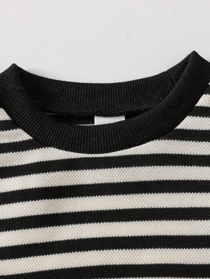 Conjunto Overol Negro Con Camiseta Rayas