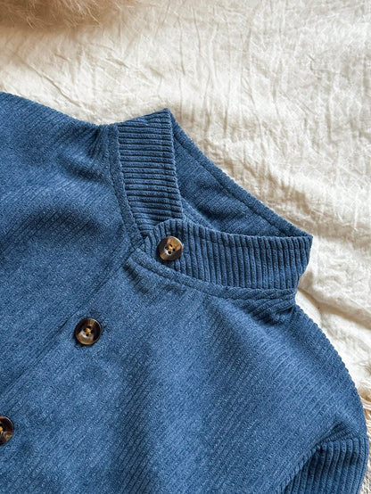Conjunto azul liso casual con botones