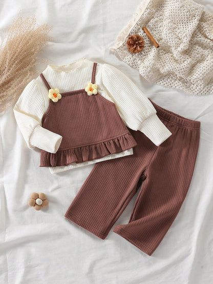 Conjunto floral texturizado marrón de manga larga