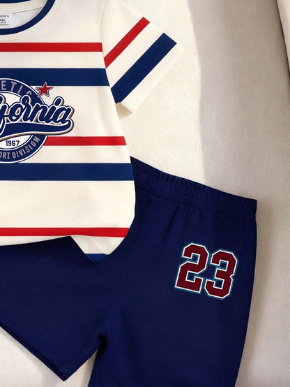 Conjunto rayado deportivo azul con shorts cómodos