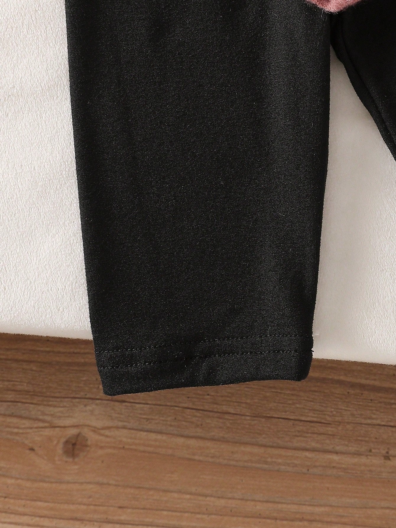 Conjunto de Suéter Tejido Con Lazos Rosa Y Pantalón Negro