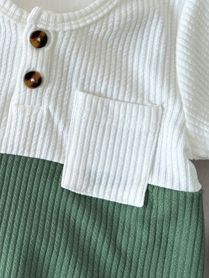 Conjunto Verde Con Camiseta Bicolor