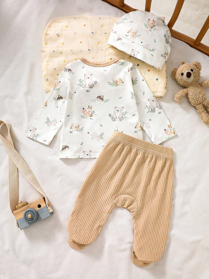Prenda beige conjunto para bebe con estampado de animales vista trasera
